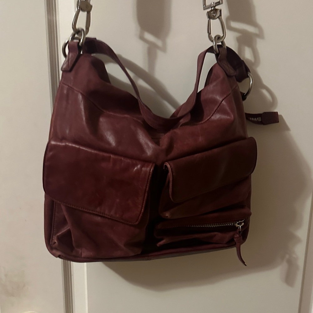 Elegant Burgundy Leather Shoulder Bag